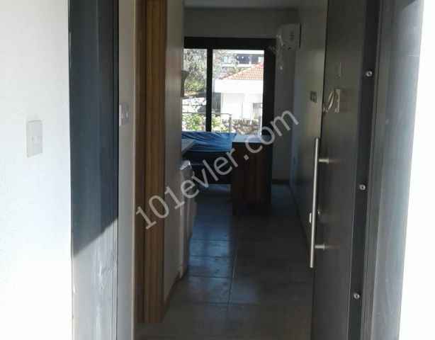 Flat To Rent in Alsancak, Kyrenia