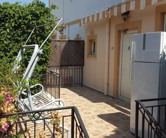 Girne, Arapköy'de muhteşem manzaralı kiralık ikiz villa