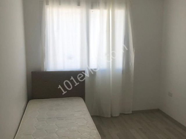 Flat To Rent in Alsancak, Kyrenia