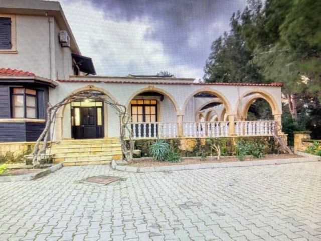 5 +1 villa in Kyrenia, ALSANCAK-ganz in der Nähe des Meeres ** 