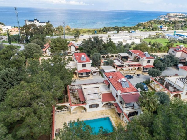 5 +1 villa in Kyrenia, ALSANCAK-ganz in der Nähe des Meeres ** 