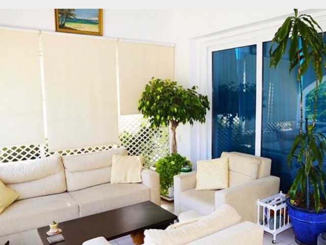 Girne, Zeytinlik 4+1 villa Yüzme 