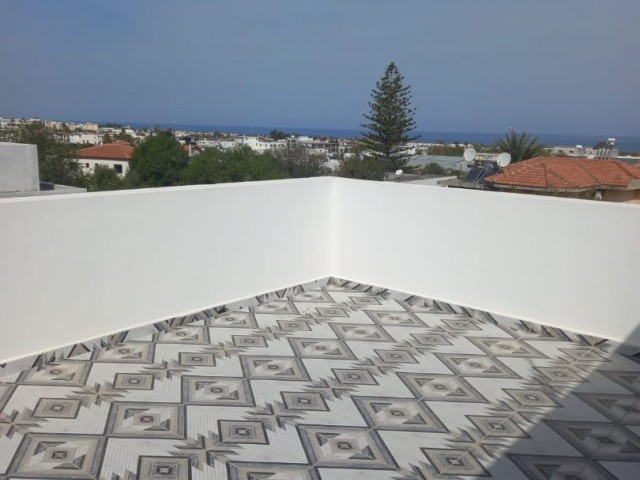 2+1 VILLA MIT FANTASTISCHER LAGE ZUM PREIS EINES APARTMENTS IN KYRENIA ALSANCAKTA ** 