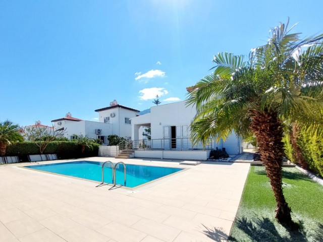 3+1 VILLA ZUM VERKAUF MIT POOL IN KYRENIA KARSIYAKA ** 