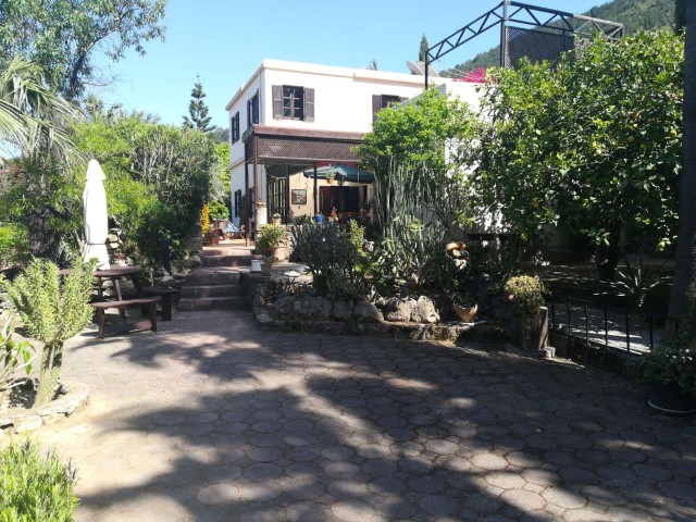 Beutiful Cypriot style villa  200 m2 closed area and with excellent sea and mountain views