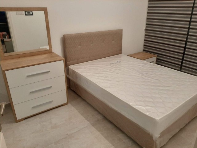 2+1 Residenz Wohnung mit Gemeinschaftspool in Kyrenia Lapta, gemeinsamer Parkplatz, Sicherheit am Eingang, Zentralheizung und Kühlsystem in Gehweite zum Meer ** 