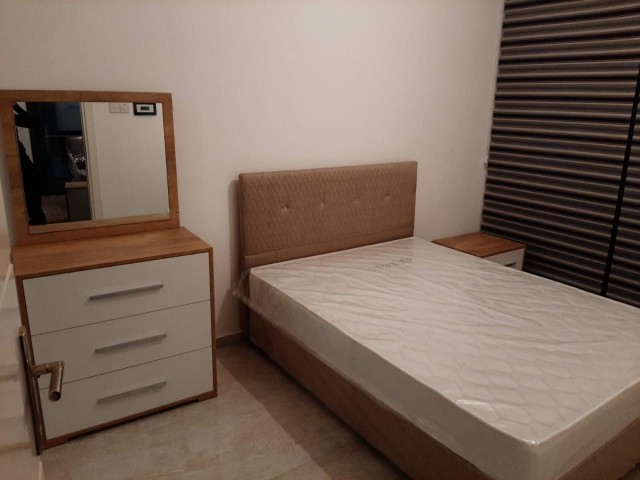 2+1 Residenz Wohnung mit Gemeinschaftspool in Kyrenia Lapta, gemeinsamer Parkplatz, Sicherheit am Eingang, Zentralheizung und Kühlsystem in Gehweite zum Meer ** 