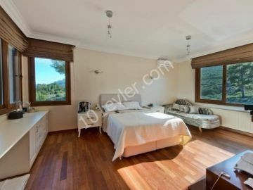 5+1 Villa mit herrlichem Pool in Kyrenia, obere Kyrenia ** 