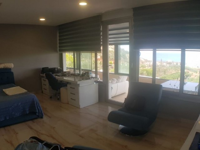 5+1 villa in Kyrenia, alagadi, ganz in der Nähe des Meeres ** 