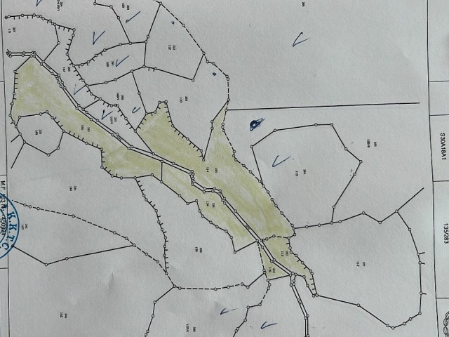 Land zur Landwirtschaft in KYRENIA KARŞIYAKA verfügbar