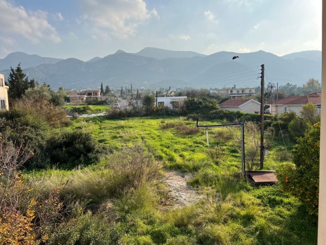 Halbbauvilla mit 5 Schlafzimmern in Çatalköy, Kyrenia