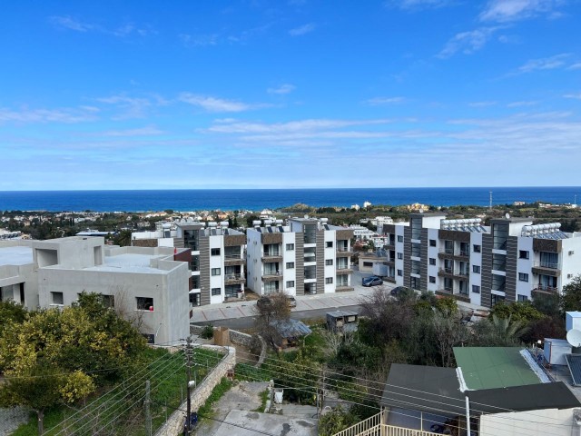 2+1 WOHNUNGEN IN Girne, Lapta MIT NULL MEER- UND BERGBLICK