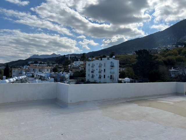 2+1 WOHNUNGEN IN Girne, Lapta MIT NULL MEER- UND BERGBLICK