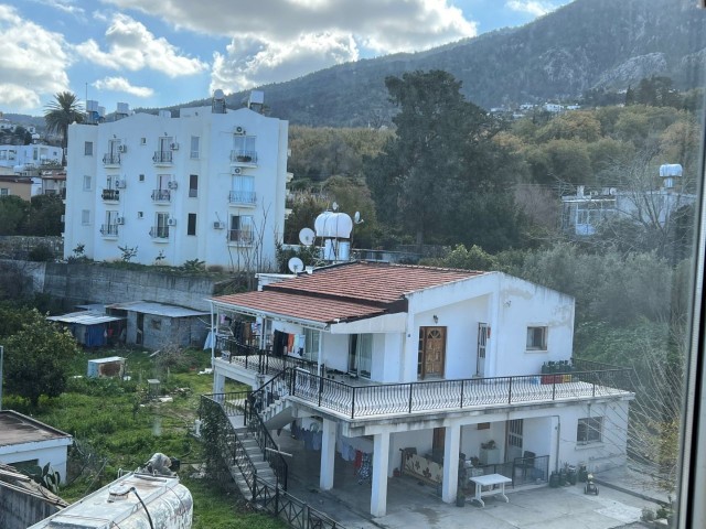 2+1 WOHNUNGEN IN Girne, Lapta MIT NULL MEER- UND BERGBLICK