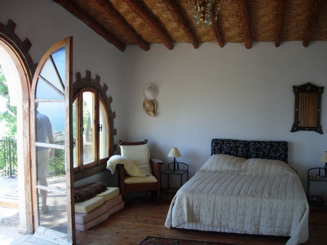 BEAUTIFUL 2+1 STONE HOUSE RESTORED BY APHRODITE BROTHERS ESTATE & CONSTRUCTION as Sole Agent : DOĞAN BORANSEL 0533 867 19 11