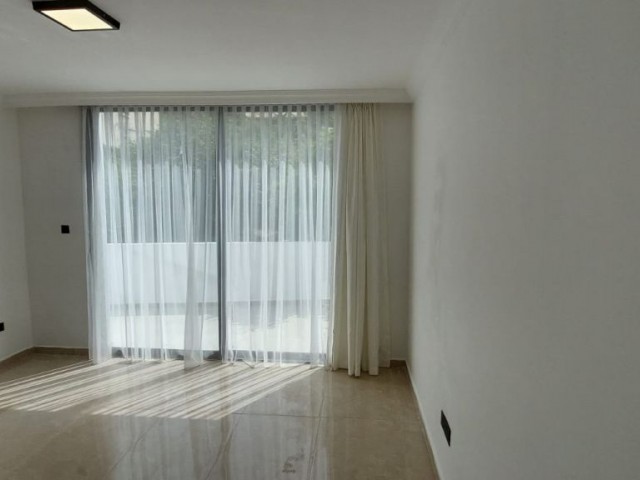 A BEUTIFUL 2+1 APARTMENT FLAT WITH EXCELLENT SEA AND MOUNTAIN VIEWS - BRAND NEW : Doğan Boransel : 0533-8671911