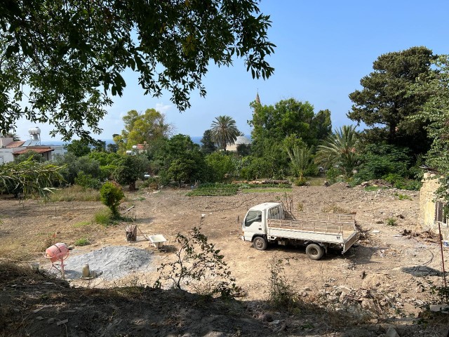 Girne, Lapta'da TÜRK KOÇANLI ESKİ TAŞ EV - Doğan Boransel : 0533-8671911