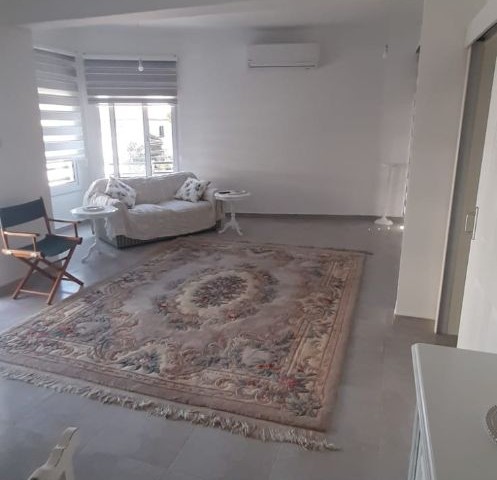 3+1 FLAT FOR SALE IN GAZİMAĞUSA CENTER, IN EXCELLENT CONDITION AND WITH TURKISH COACH (0533 871 6180)