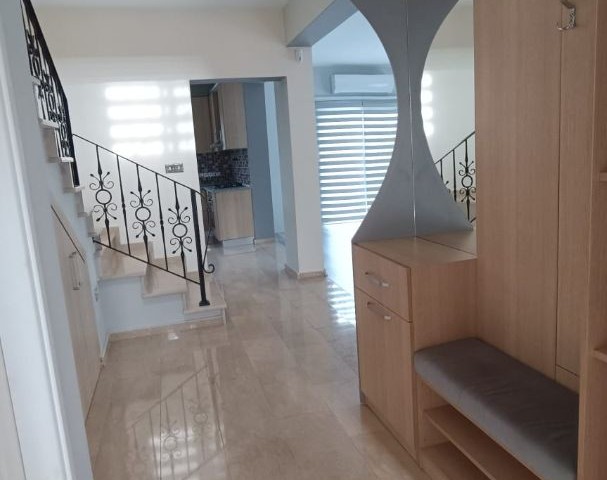 EXCELLENT VILLA FOR SALE IN İSKELE LONGBEACH WALKING DISTANCE TO THE SEA (0533 871 6180)