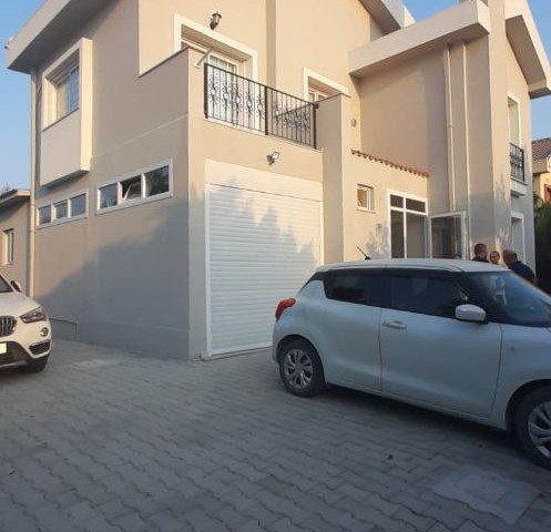 EXCELLENT VILLA FOR SALE IN İSKELE LONGBEACH WALKING DISTANCE TO THE SEA (0533 871 6180)