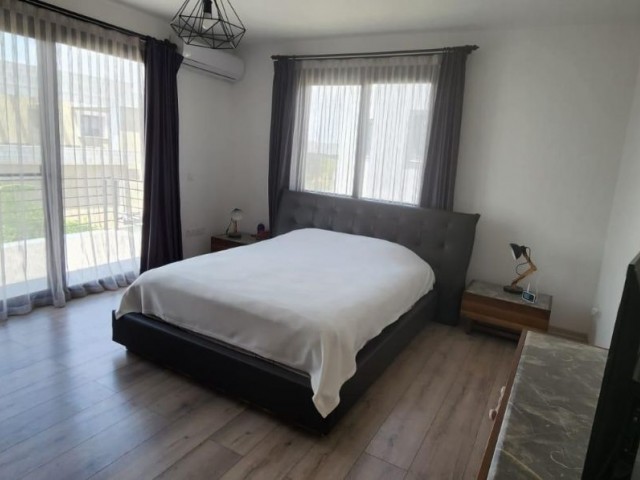 UNMÖBLIERTE 4+1-VILLA ZUM VERKAUF IN PERFEKTEM ZUSTAND IN MUTLUYAKA, GAZİMAĞUSA (0533 871 6180)