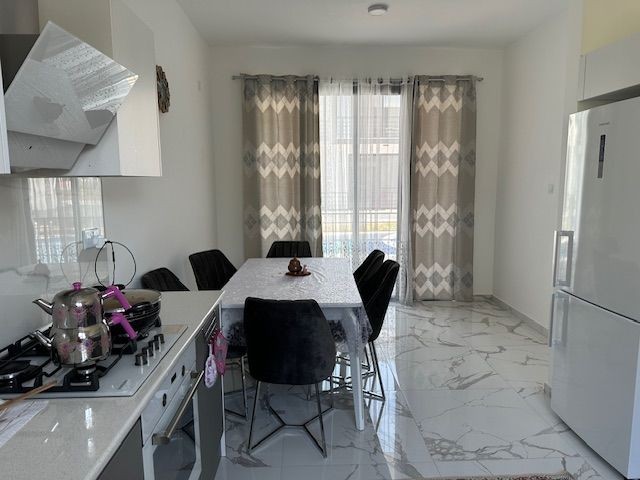 DOPPELVILLA IN EINEM SEHR SCHÖNEN, SAUBEREN STANDORT MIT GEMEINSAMER POOL IN KARŞIYAKA BERRİN E UGURSOZ +905338706300