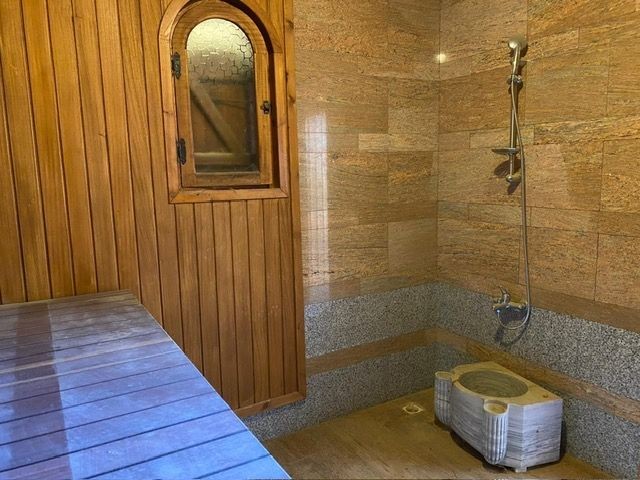 EINE WUNDERBARE 4+1 VILLA MIT SAUNA IN DER REGION ALSANCAK