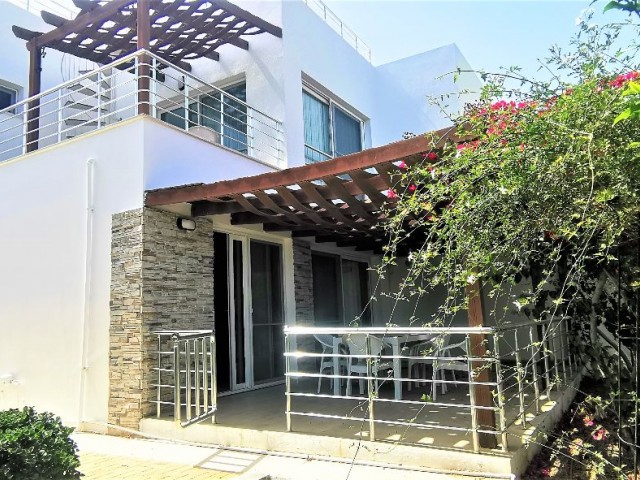 Satılık yarı müstakil villa 3+1 Caesar Beach mükemmel durumda