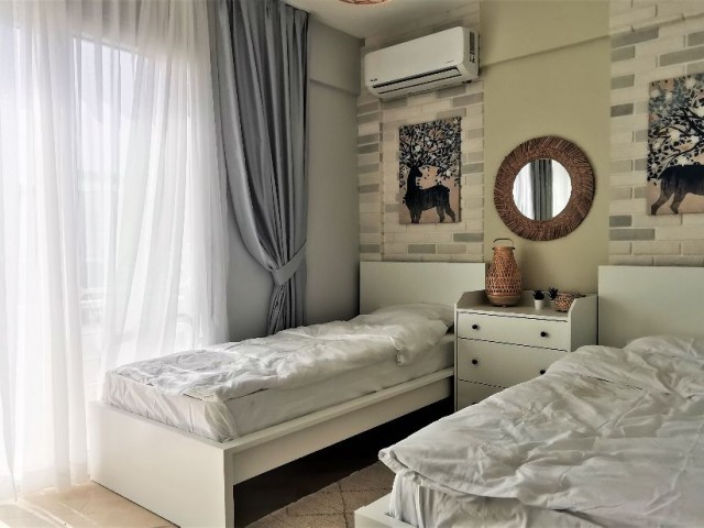 Satılık yarı müstakil villa 3+1 Caesar Beach mükemmel durumda