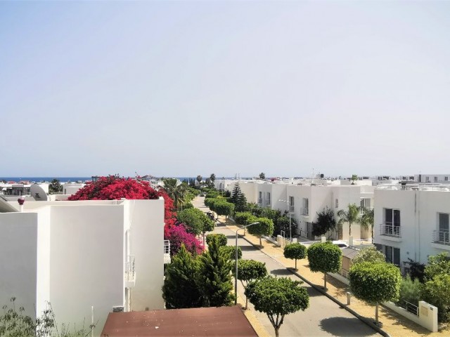 Satılık yarı müstakil villa 3+1 Caesar Beach mükemmel durumda