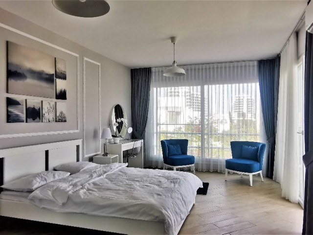 Satılık yarı müstakil villa 3+1 Caesar Beach mükemmel durumda