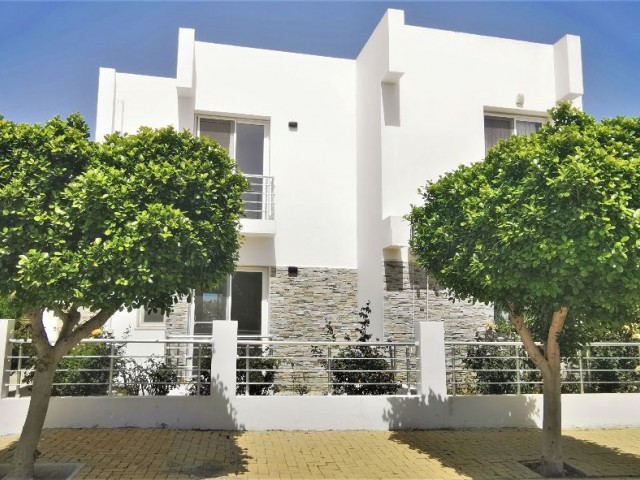 Satılık yarı müstakil villa 3+1 Caesar Beach