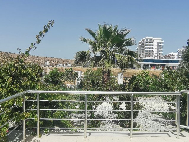 Satılık yarı müstakil villa 3+1 Caesar Beach