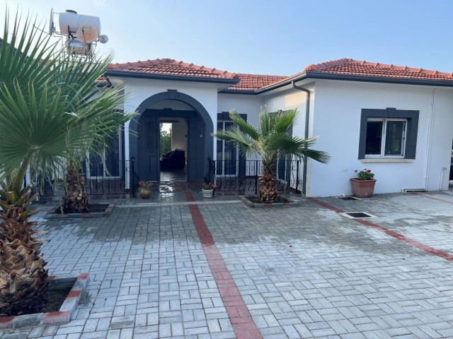 GİRNE / ALSANCAK  4+1  200m2  BUNGALOW with SWIMMING POOL and FULLY FURNISHED   -   DOĞAN BORANSEL  mobile /WhatsApp: +90533-8671911