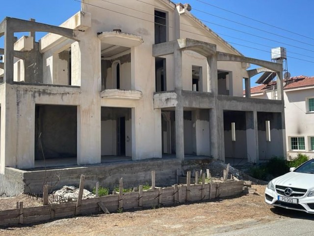 ON GÖNYELİ AŞIKLAR HILL, TÜRK KOÇANLI 7+2, HALF CONSTRUCTION TRIPLEX VILLA