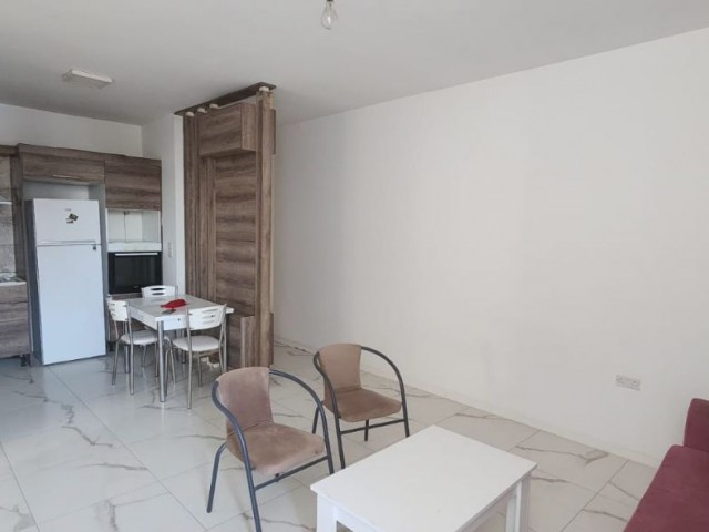 2+1 MÖBLIERTE WOHNUNG MIT AUFZUG IN DER REGION NICOSIA YENISEHİR.