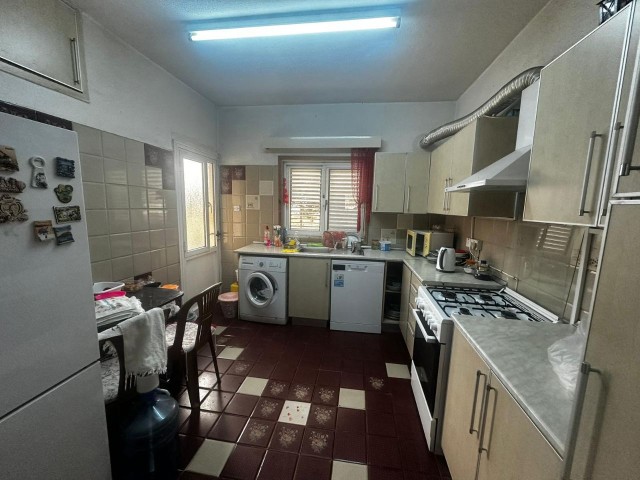 3+1 130 M2 2 WC +1 BADEZIMMER MÖBLIERTE WOHNUNG IM TAŞKINKÖY-GEBIET