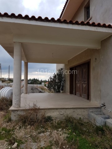 SOLE AGENT FOR SALE KYRENIA ALSANCAK AREA 4 BEDROOM VILLA WITH SPECTACULAR VIEWS AND IN