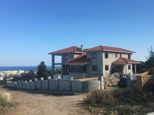 SOLE AGENT FOR SALE KYRENIA ALSANCAK AREA 4 BEDROOM VILLA WITH SPECTACULAR VIEWS AND IN