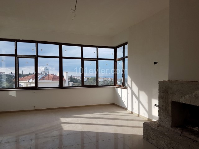 SOLE AGENT FOR SALE KYRENIA ALSANCAK AREA 4 BEDROOM VILLA WITH SPECTACULAR VIEWS AND IN