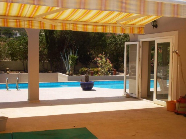 Beautıful 4 bedroom Vılla wıth pool on 1 donum land Kyrenıa/Alsancak