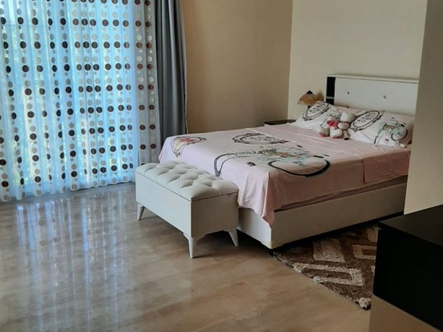 Girne Alsancak Bölgesinde Satılık villa