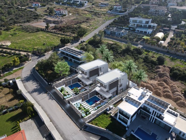 Unsere eleganten modernen Villen mit Triplex-Pool in Bellapais