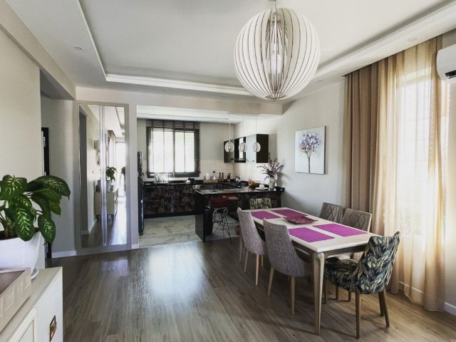 Site İçersin 'de Satılık Modern Villa