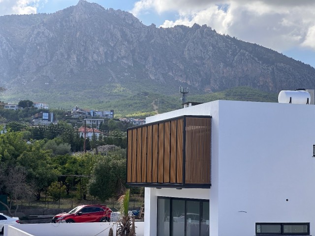 4+1 Villa for Sale in a Magnificent Location in Edremit, Kyrenia