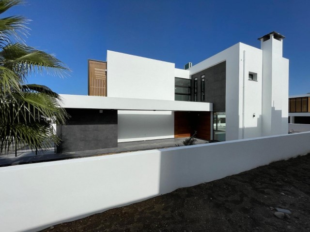 Stunning and Outstanding 4 Bedroom Villa