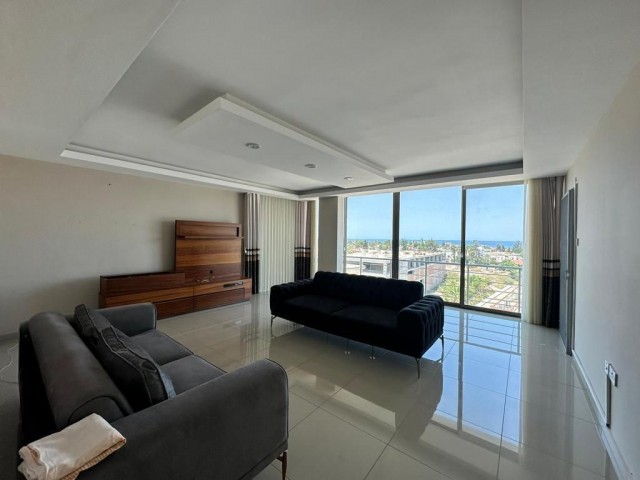 NEW in 3 bedroom apartment for rent in girne