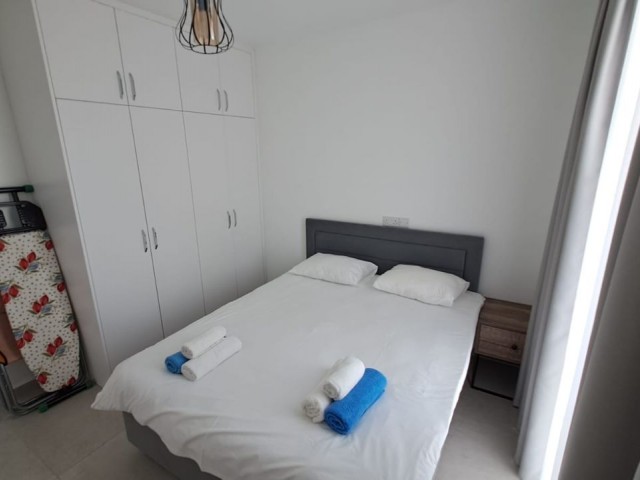 Denize Sıfır Satılık 1 Yatak Odalı Penthouse