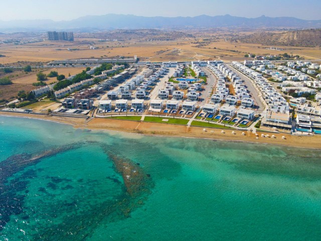 EXEN İNVEST' TEN Long Beach İskele Boğazda Denize Sıfır Satılık Lüks Villa Tipi Stüdio