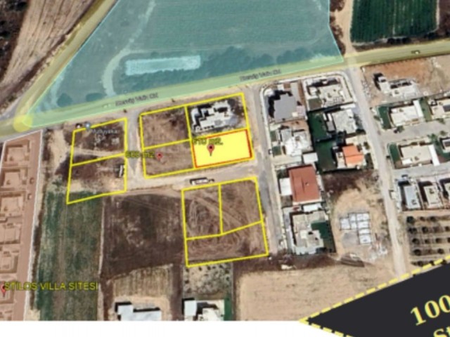 FAMAGUSTA MUTLUYAKA 610 M2 GRUNDSTÜCK ZU VERKAUFEN MIT VILLA-ZONENEINRICHTUNG